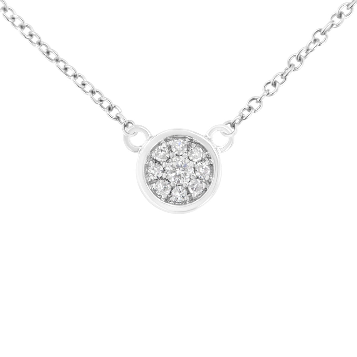 Collar con colgante de flor de diamantes de oro blanco de 10K y 1/4 Cttw (color I-J, claridad I2-I3) - Cadena ajustable de 16-18"