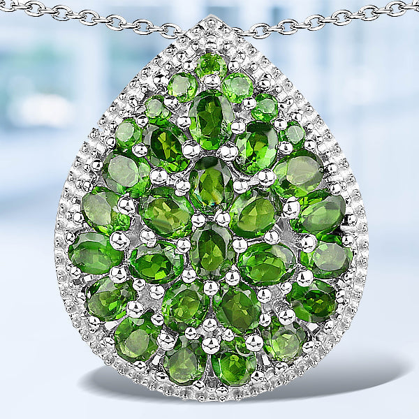 Colgante de plata esterlina .925 con diópsido de cromo genuino de 4.65 quilates
