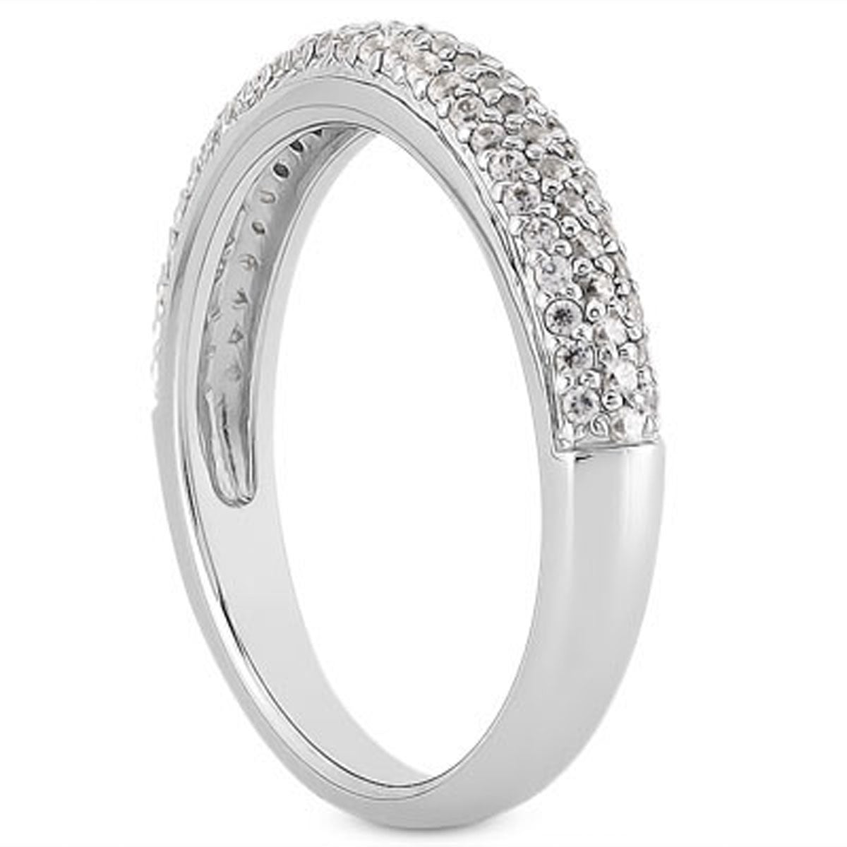 Anillo de boda de triple hilera con microincrustaciones de diamantes en oro blanco de 14 quilates