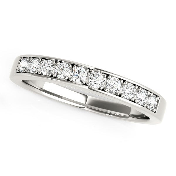 Anillo de boda clásico de oro blanco de 14k con diamantes (1/4 quilates en total)