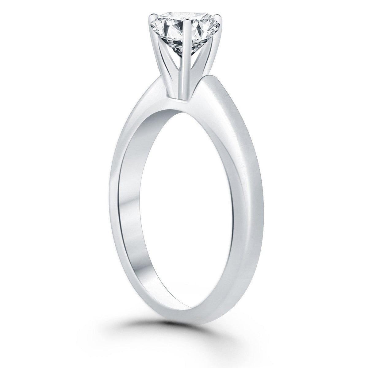 Anillo de compromiso de oro blanco de 14 quilates con solitario tipo catedral