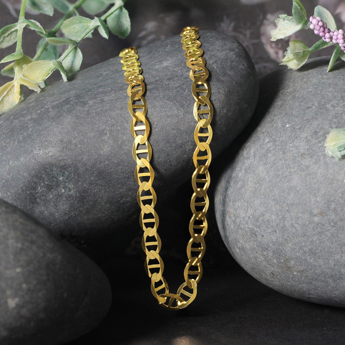 Cadena de eslabones tipo "Mariner" de oro amarillo de 10k y 5.5mm