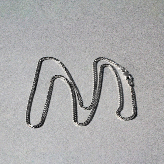 Photo of {{ product.title | truncate: 80, '' | escape }}