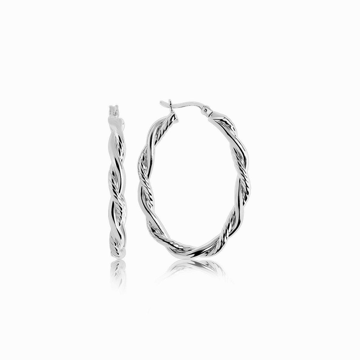 Aretes de aro ovalados de plata de ley con corte de diamante trenzado