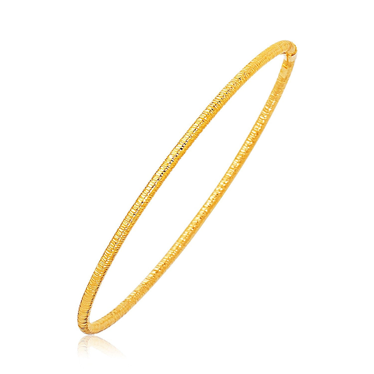 Pulsera apilable fina con textura de oro amarillo de 14 quilates