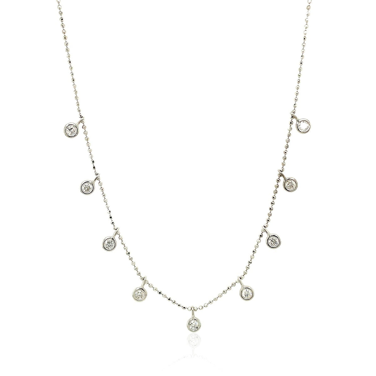 Collar de oro blanco de 14k con dijes de diamantes redondos