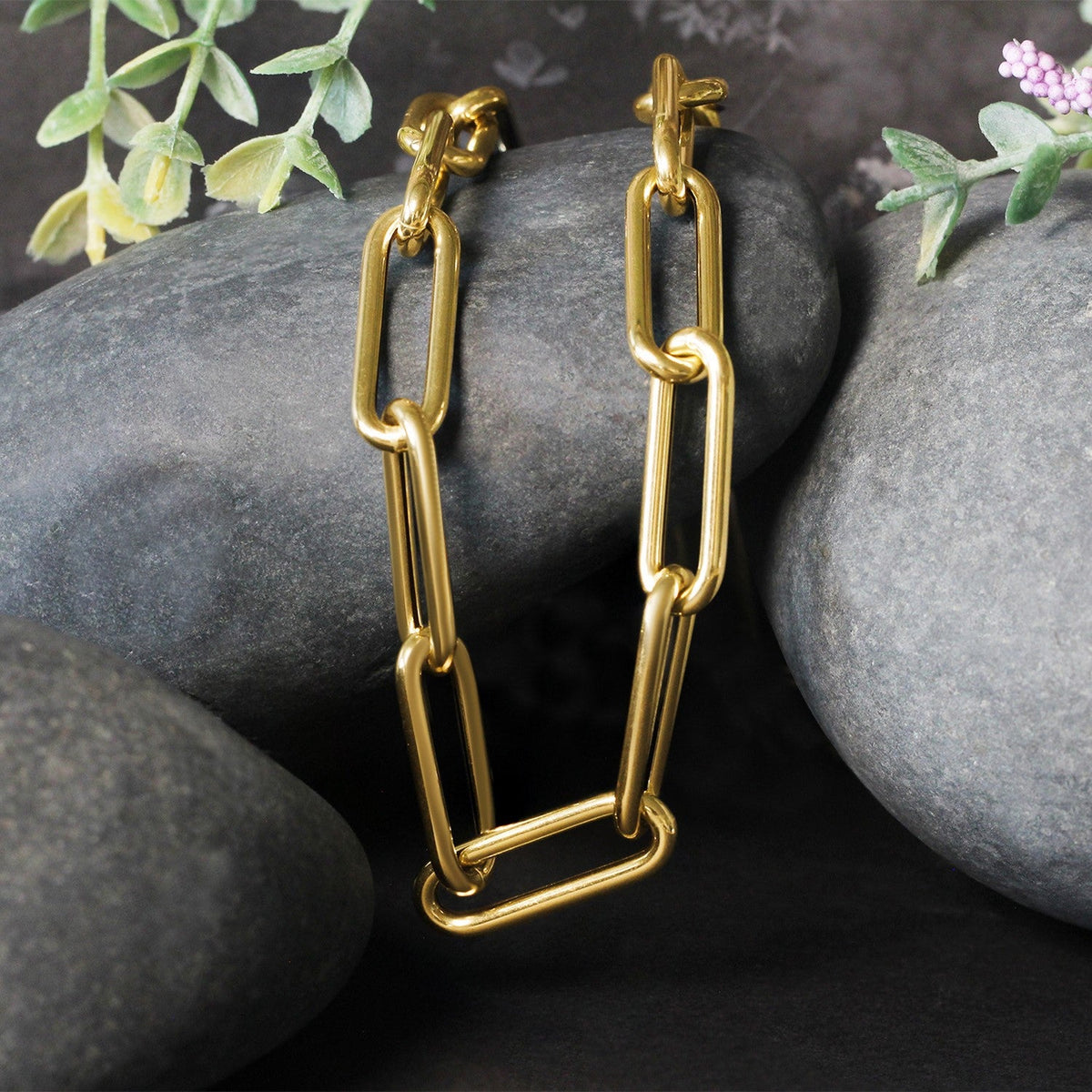Cadena con eslabones planos de oro amarillo de 14k
