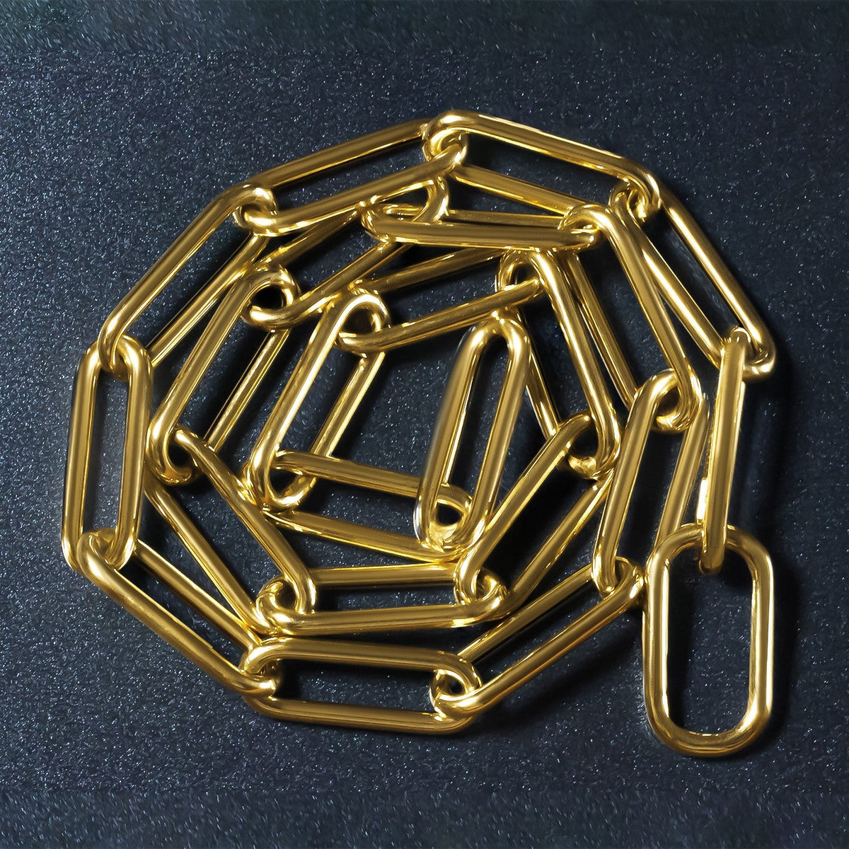 Cadena con eslabones planos de oro amarillo de 14k
