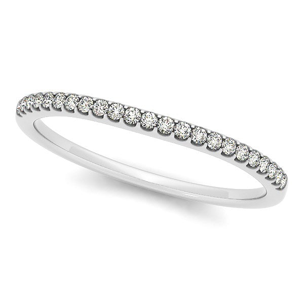 Alianza de boda de oro blanco de 14k con engaste festoneado y diamantes redondos (1/10 quilates en total)