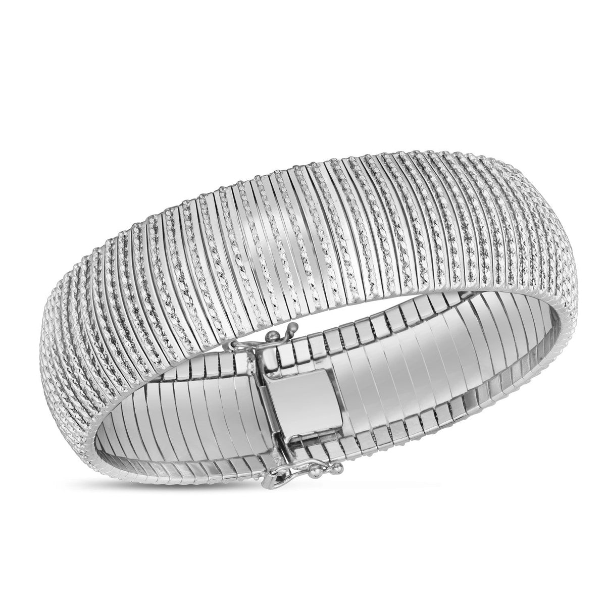 Pulsera flexible gruesa de oro blanco de 14k con diamantes (17.10 mm)