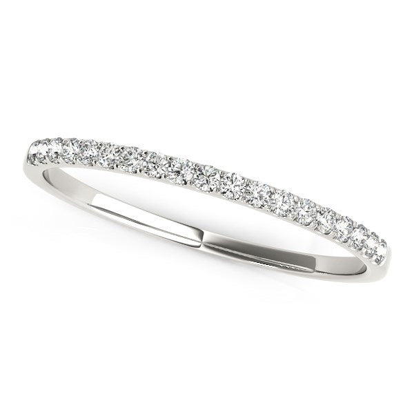 Anillo de boda de oro blanco de 14 quilates con diamantes redondos pavé (1/8 qt)