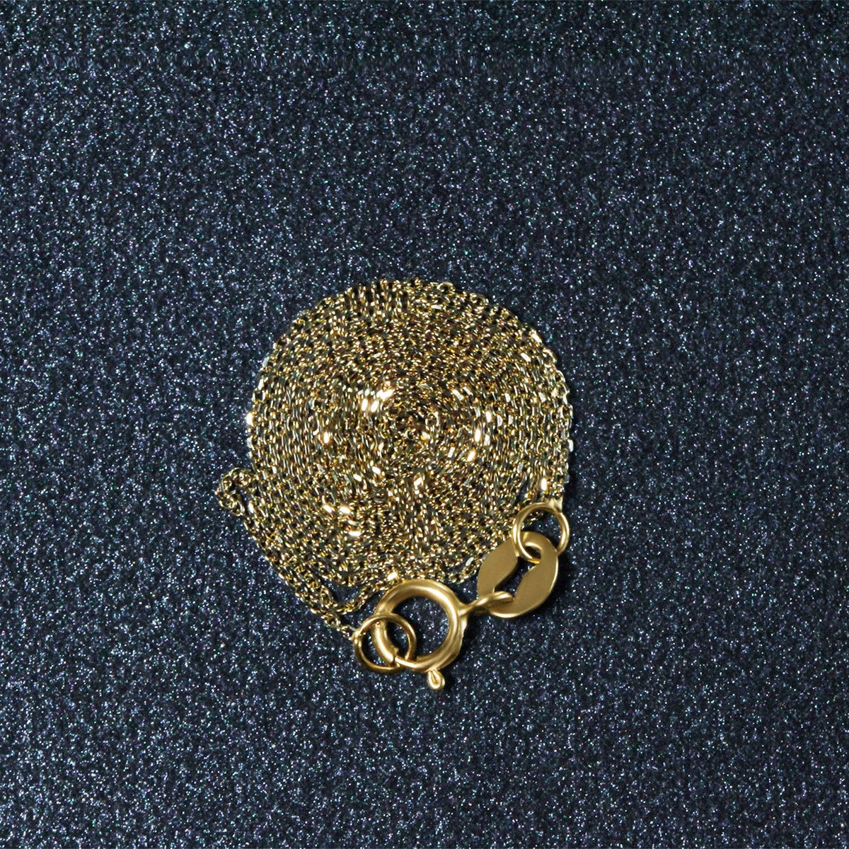 Cadena de eslabones tipo cable con corte de diamante de oro amarillo de 14k y 0,7 mm