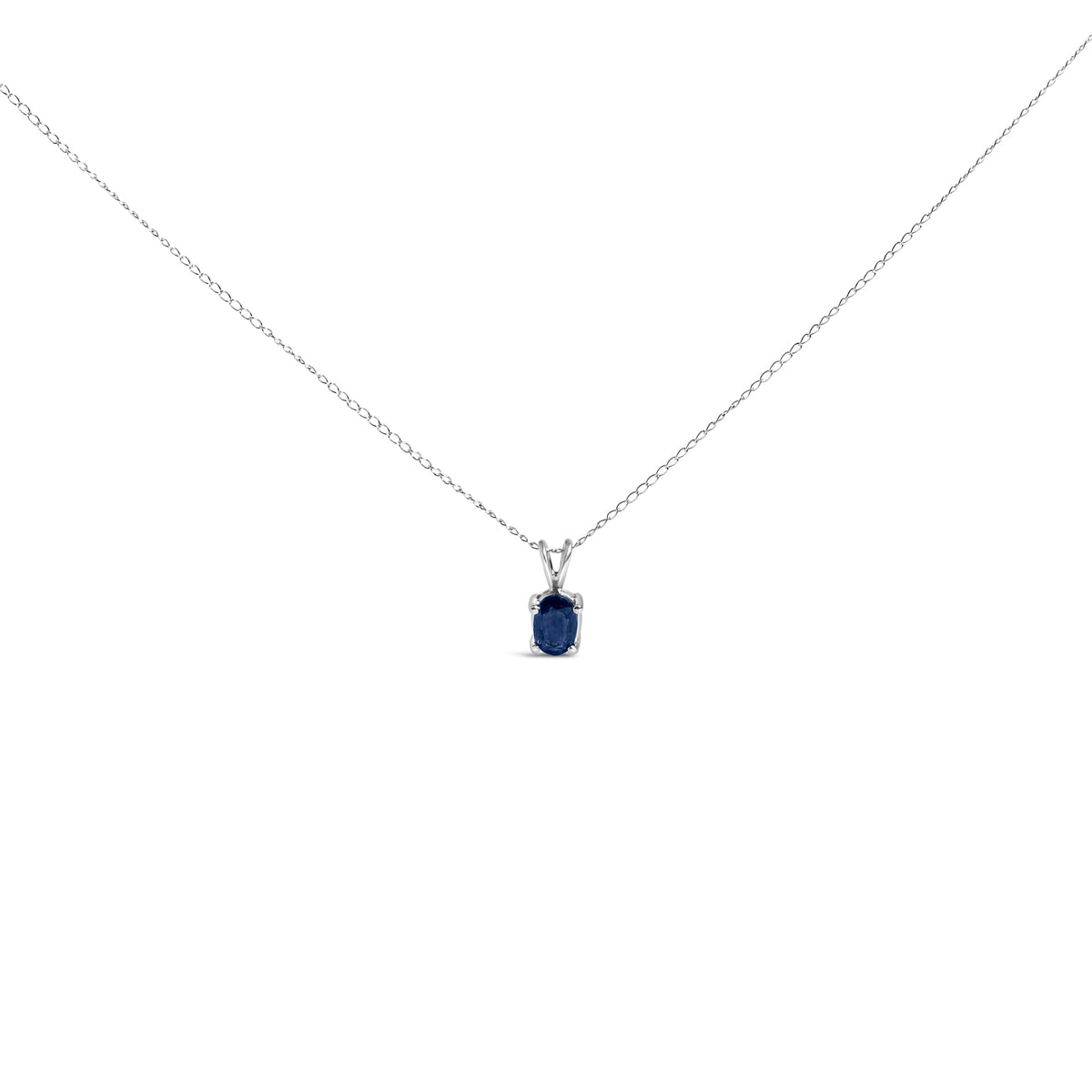 Collar con colgante solitario de amatista morada talla ovalada de 6x4 mm en oro blanco de 14 quilates