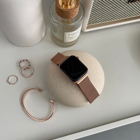 Photo of {{ product.title | truncate: 80, '' | escape }}