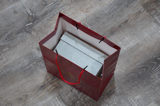 Photo of {{ product.title | truncate: 80, '' | escape }}
