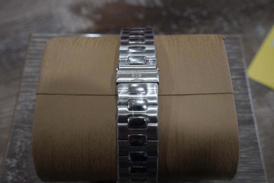 Patek Philippe Nautilus 5990/1A-011 | Travel Time Chronograph