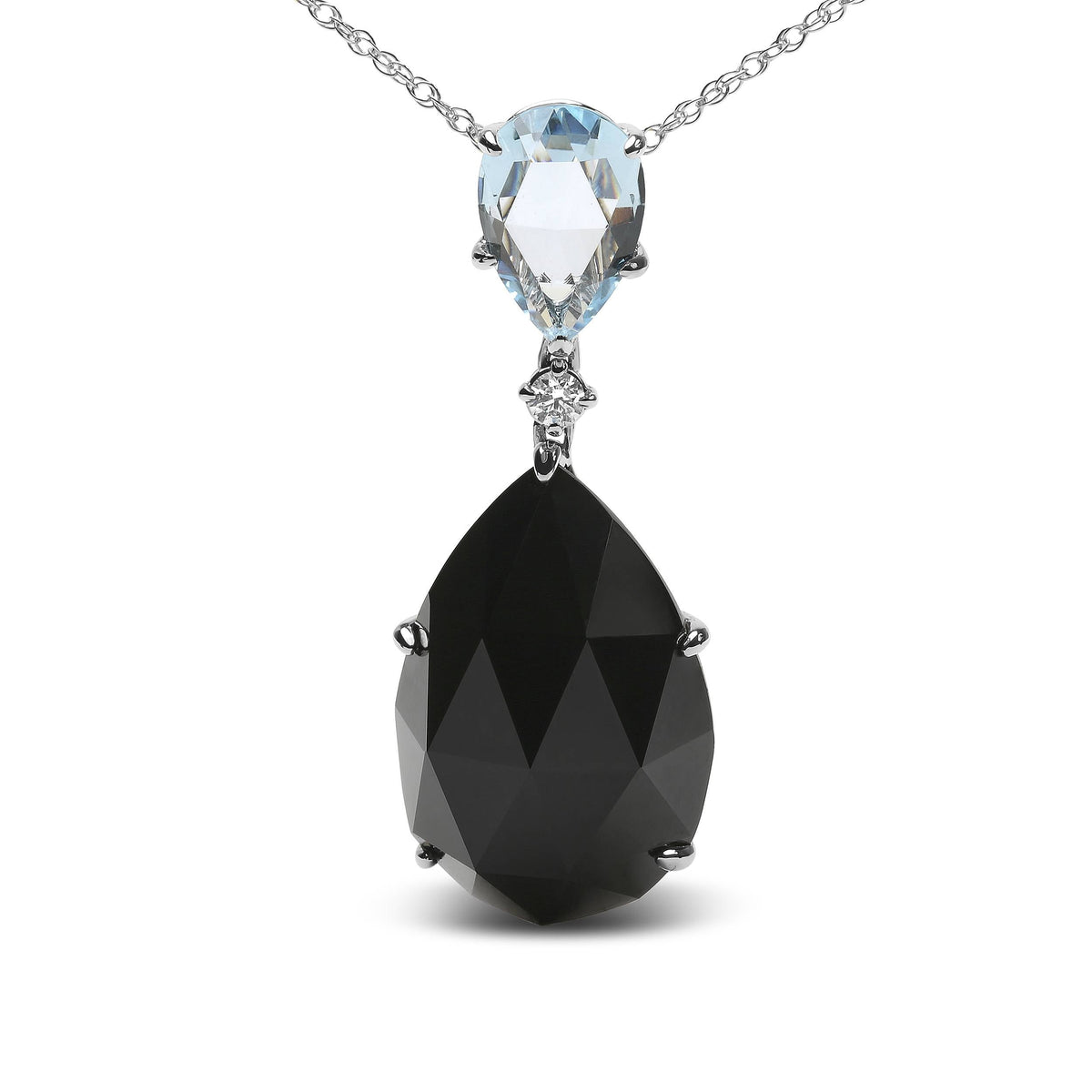 Collar con colgante de oro blanco de 18K con acentos de diamantes, topacio azul cielo talla pera y ónix negro talla pera, 45.72 cm (color G-H, claridad SI1-SI2)