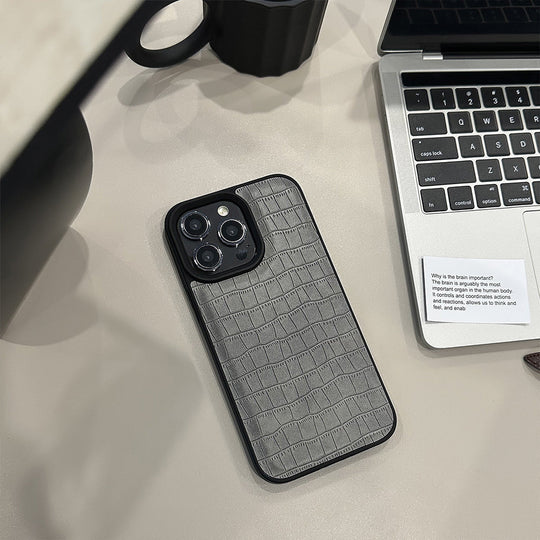 Photo of {{ product.title | truncate: 80, '' | escape }}