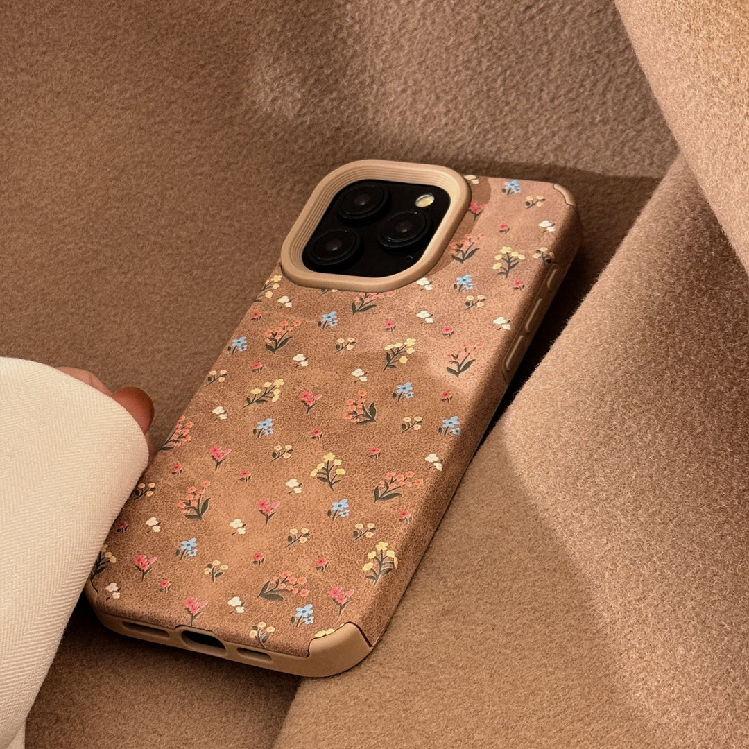 Funda de piel suave con pequeña aplicación floral para iPhone 16 Apple 15, 17promax, estilo retro, literatura y arte, otoño e invierno.