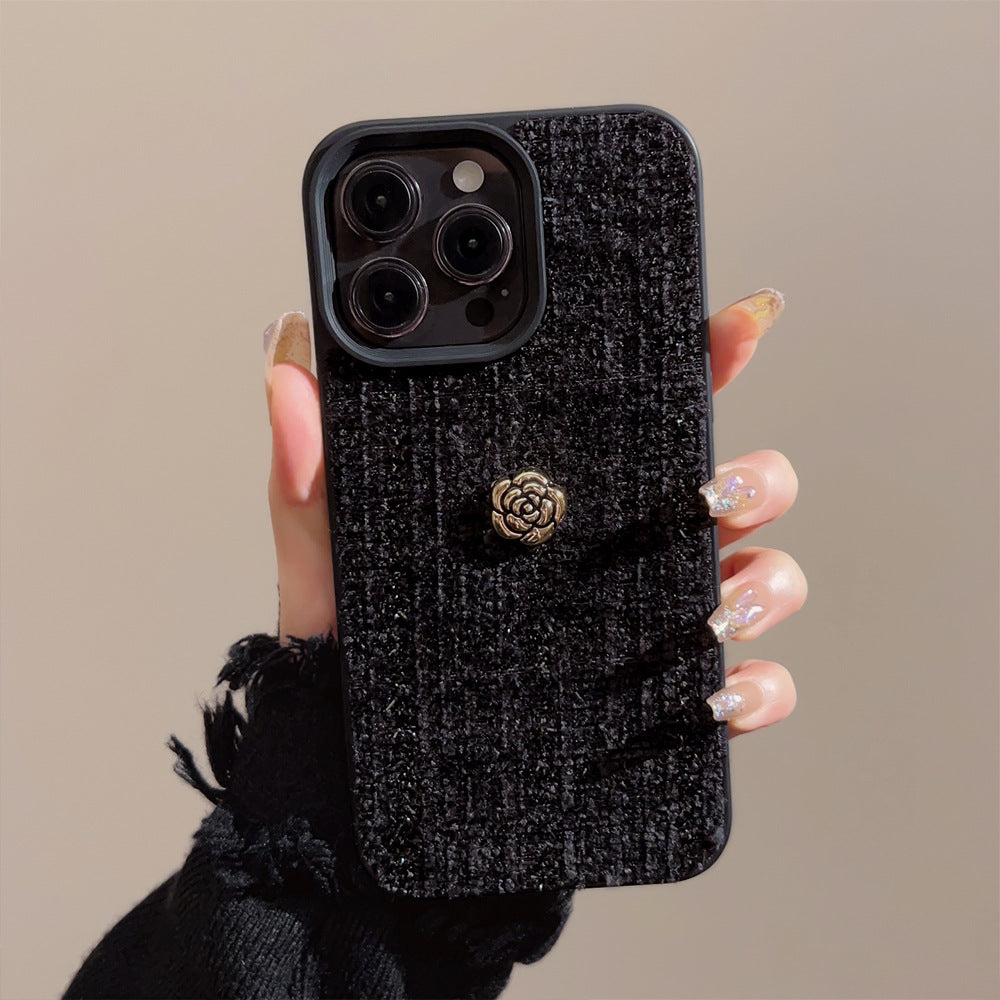 Funda de teléfono móvil de lana con camelia Apple 16 17promax otoño e invierno 15 es adecuada para iPhone13 Xiaoxiangfeng 11 generación