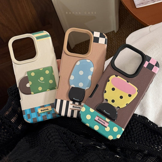 Photo of {{ product.title | truncate: 80, '' | escape }}
