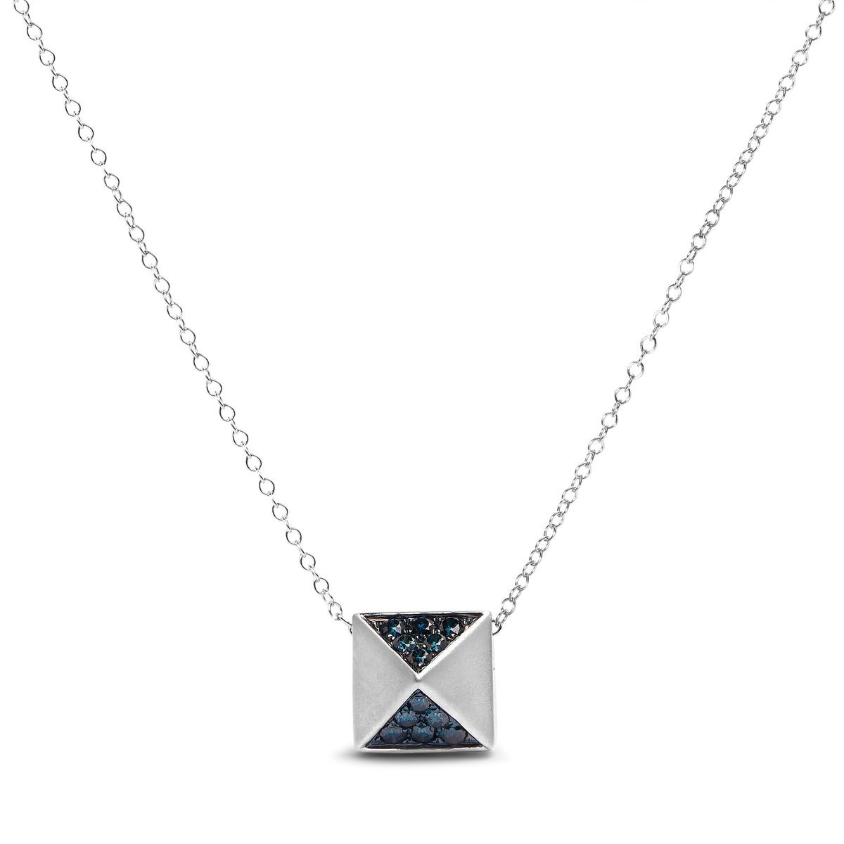 Collar con colgante piramidal con acabado mate de oro blanco de 14K con diamante azul tratado de 1/4 qt (color azul, claridad SI1-SI2) - 18 pulgadas