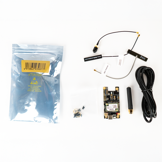 Photo of {{ product.title | truncate: 80, '' | escape }}