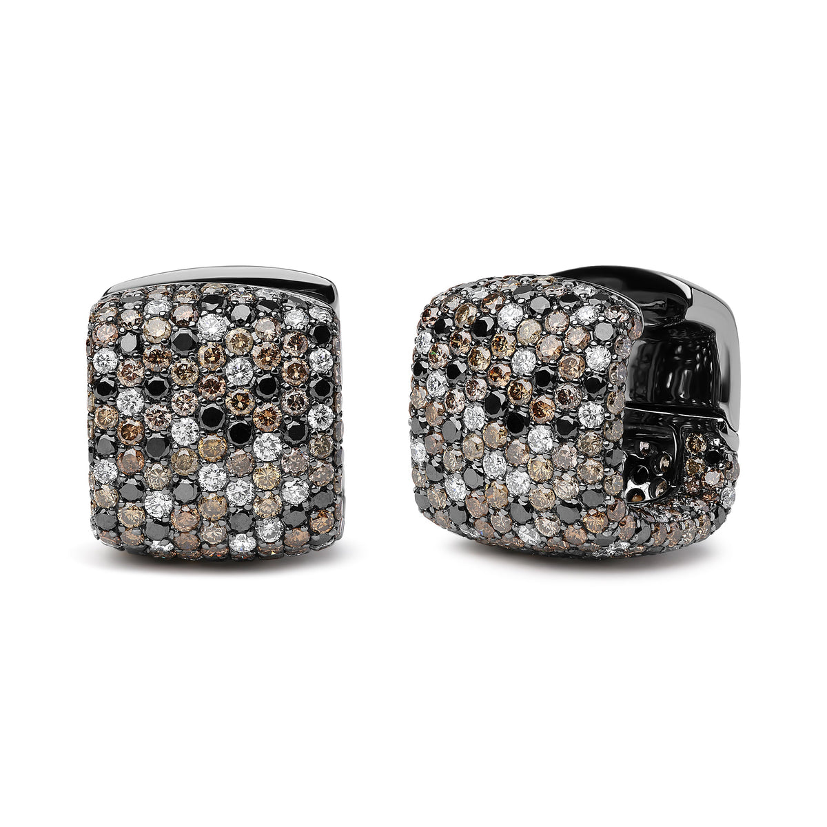 Pendientes Huggie Cuadrados Abovedados con Diamantes Multicolor de 12 5/8 Cttw en Oro Blanco de 18K con Baño de Rodio Negro (Marrón, Negro, Color G-H, Claridad SI1-SI2)