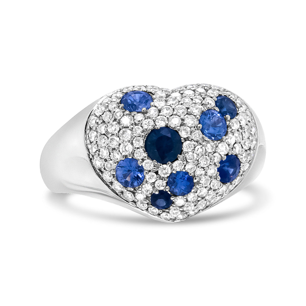 Anillo en forma de corazón con zafiro azul de oro blanco de 18 quilates y diamantes de racimo de 5/8 quilates en total (color F-G, claridad VS1-VS2) - Talla 7.5
