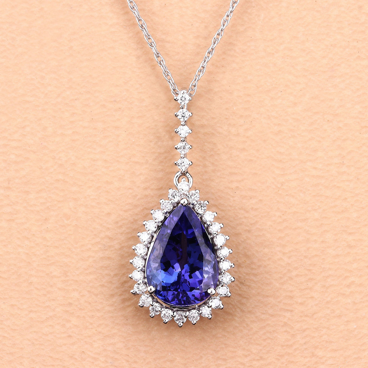 Colgante de oro blanco de 14 quilates con tanzanita genuina de 3,05 quilates y diamantes blancos