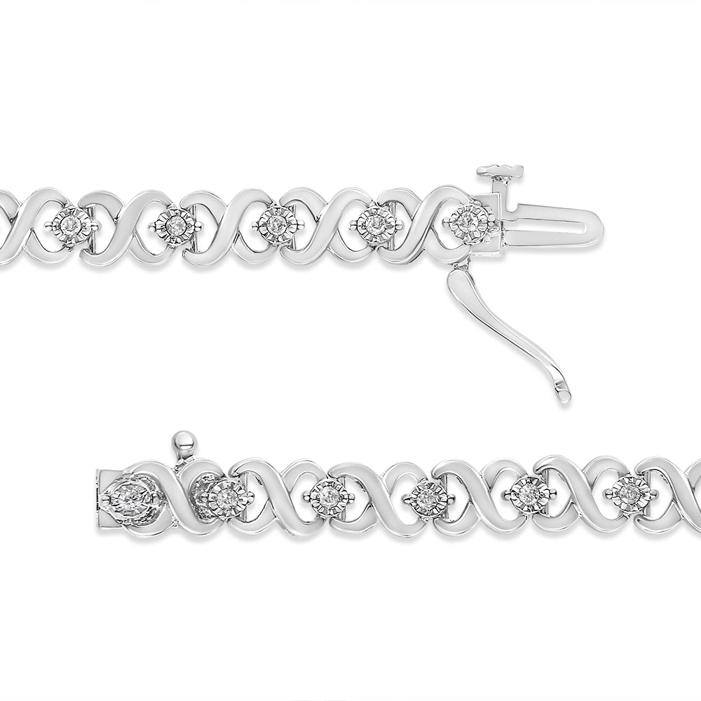 Pulsera de eslabones de infinito con diamante redondo en chapa milagrosa de plata de ley .925 de 1/3 Cttw (Color I-J, Claridad I3) - Talla 7.25"