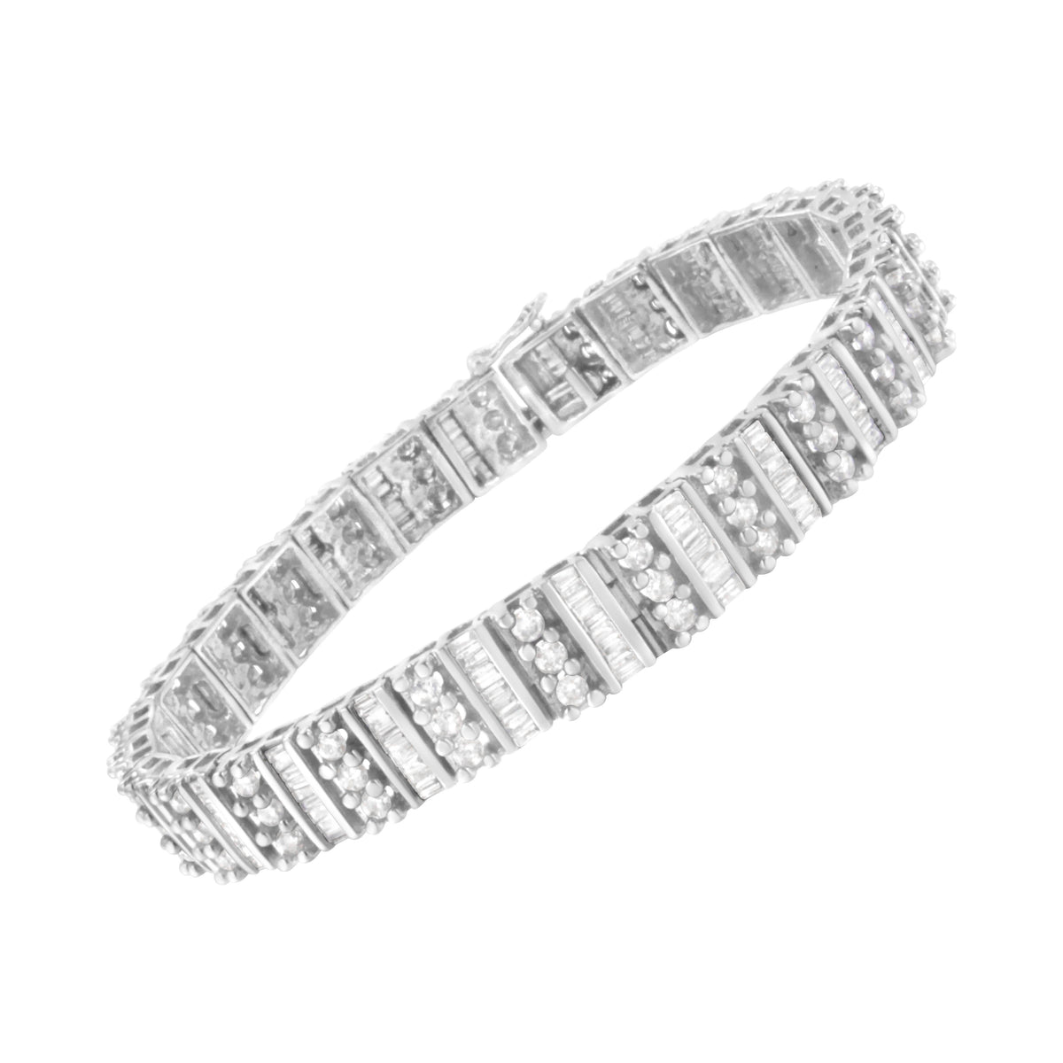 Pulsera tenis de oro blanco de 14 quilates con diamantes de talla baguette y redonda brillante de 4 7/8 quilates engastados en canal y garra (color I-J, claridad I1-I2) - Tamaño 7,25"