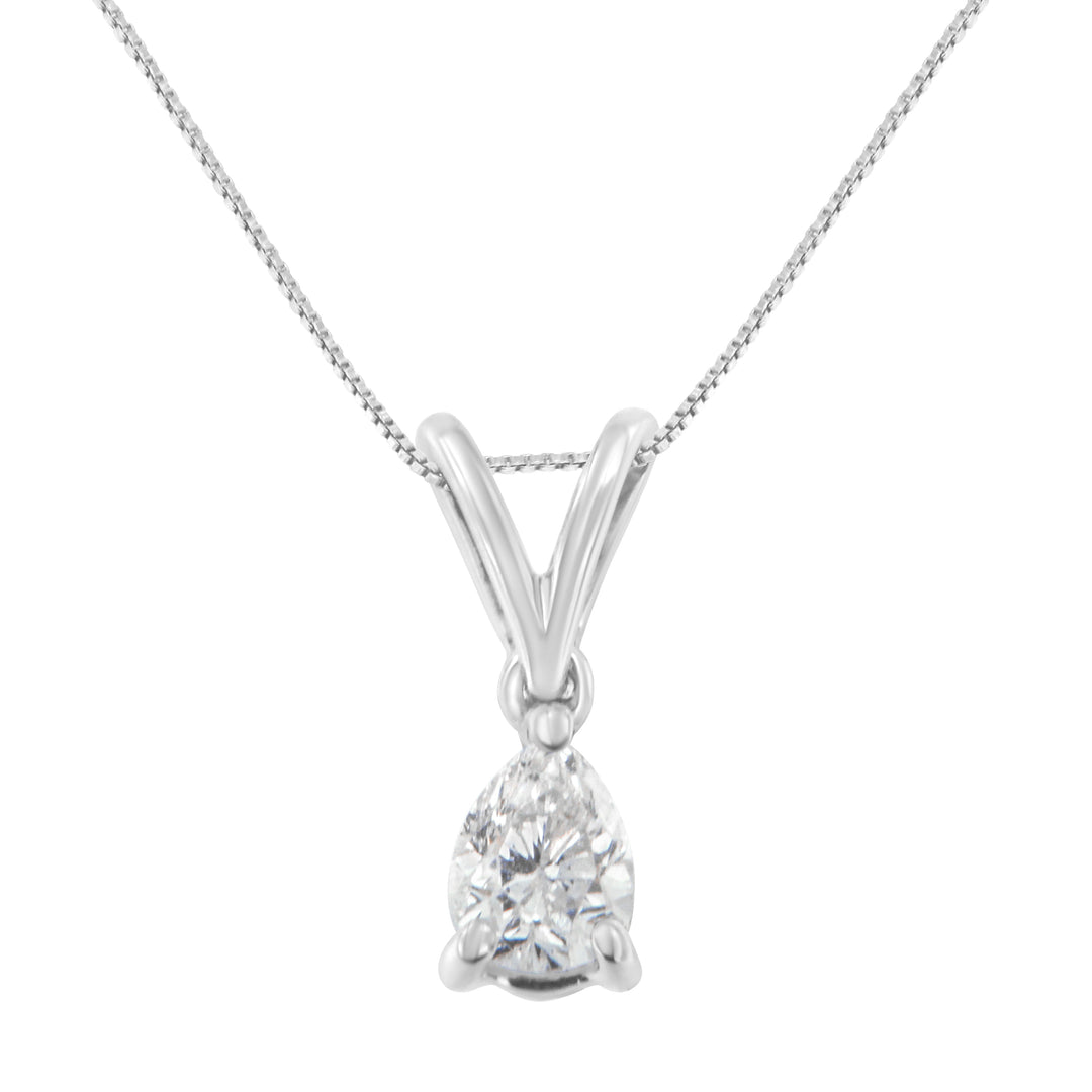 Collar con colgante de pera de diamante de oro blanco de 10K y 1/5 cttw (H-I, SI1-SI2)