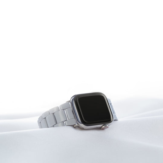 Photo of {{ product.title | truncate: 80, '' | escape }}