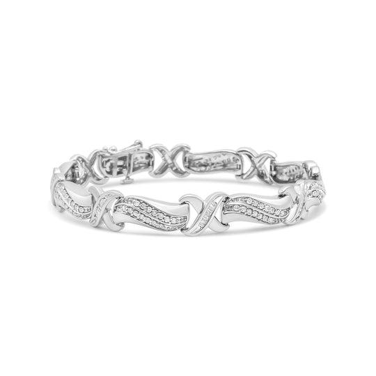 Photo of {{ product.title | truncate: 80, '' | escape }}
