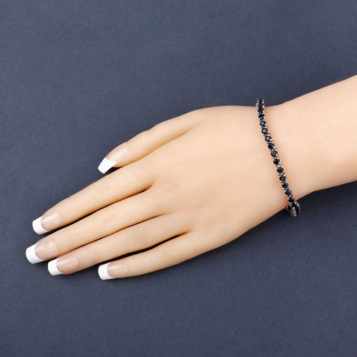 Photo of {{ product.title | truncate: 80, '' | escape }}