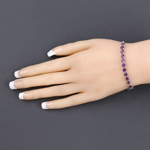 Photo of {{ product.title | truncate: 80, '' | escape }}