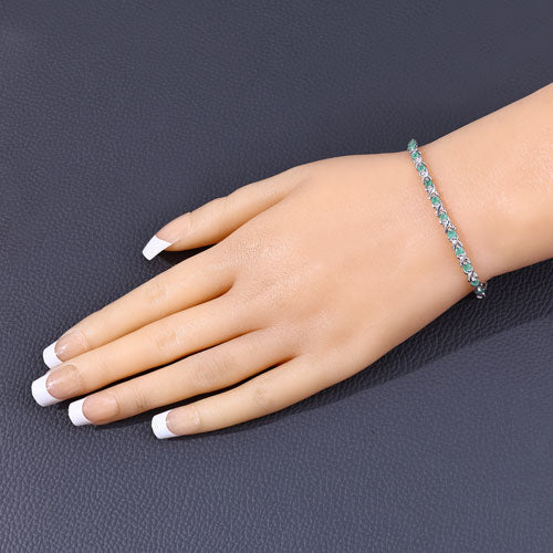 Photo of {{ product.title | truncate: 80, '' | escape }}