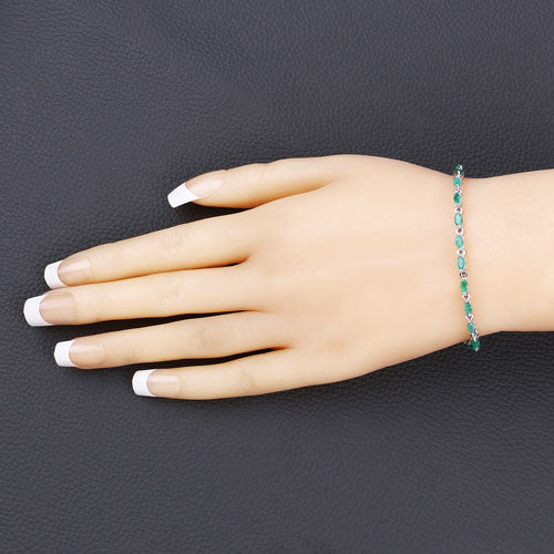 Photo of {{ product.title | truncate: 80, '' | escape }}