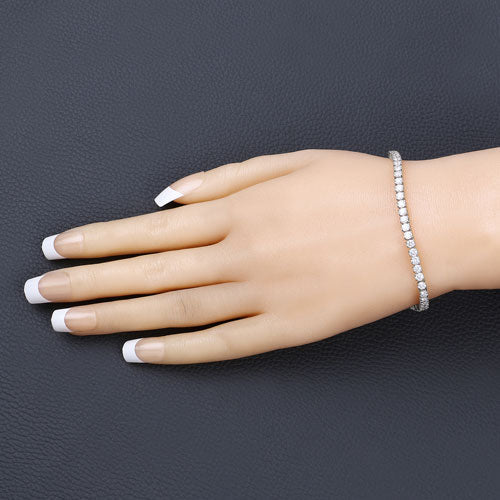 Photo of {{ product.title | truncate: 80, '' | escape }}