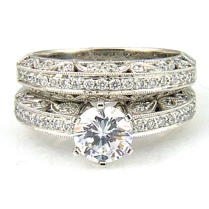 Anillo de compromiso estilo antiguo de 0,54 ct en oro blanco de 18 qt