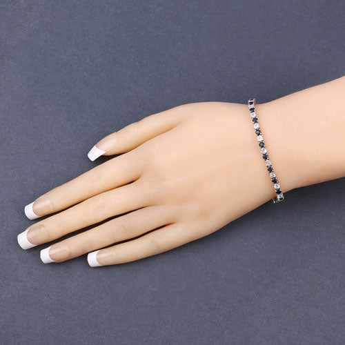 Brazalete de zafiro azul y topacio blanco de 6.87 ct. p.t. en plata de ley