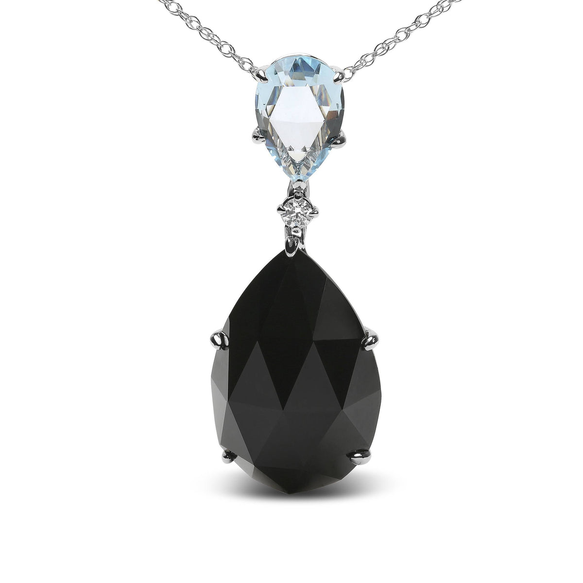 Collar con colgante de oro blanco de 18K con acentos de diamantes, topacio azul cielo talla pera y ónix negro talla pera, 45.72 cm (color G-H, claridad SI1-SI2)