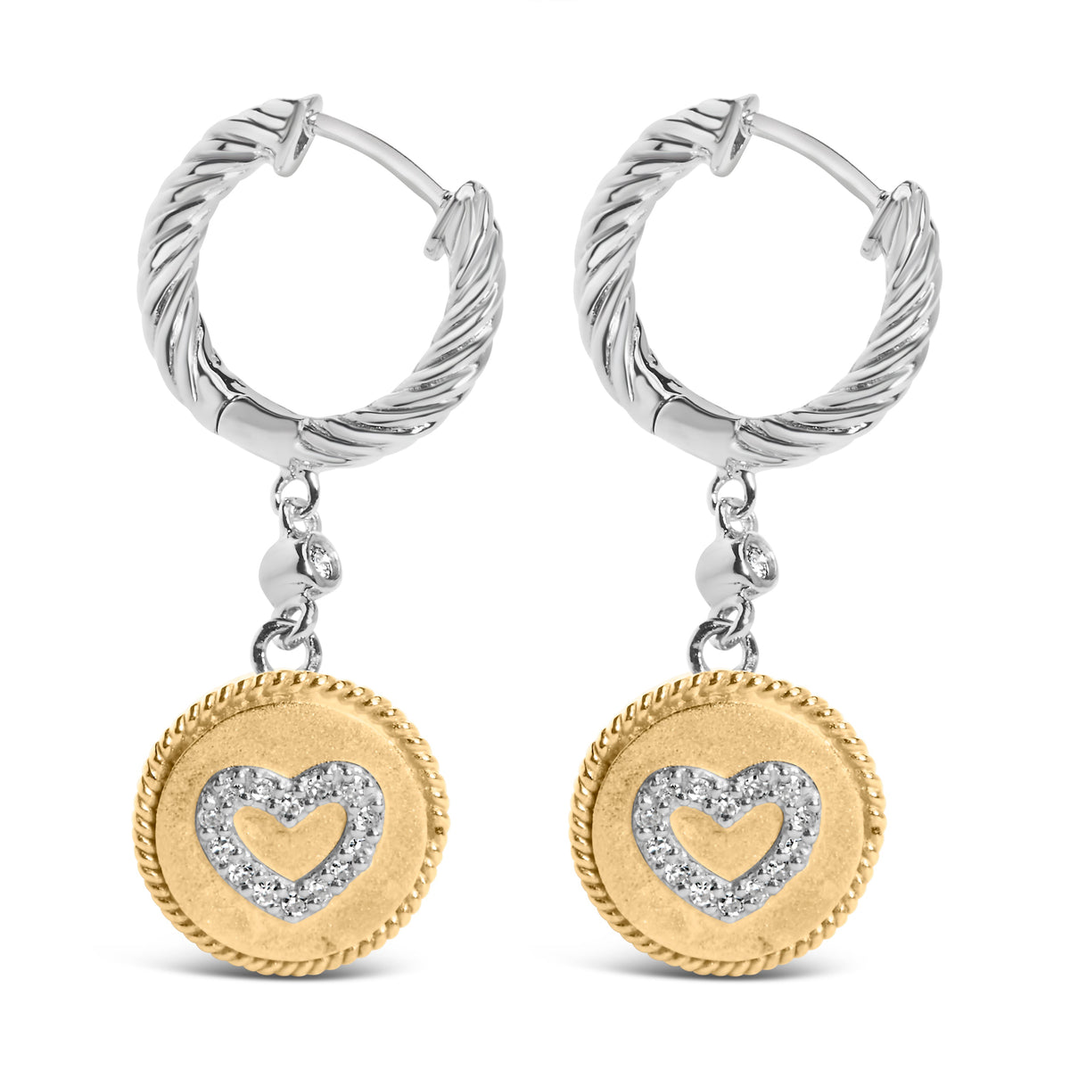 Pendientes colgantes y pendientes colgantes de corazón de medallón de diamante de 1/8 Cttw de plata de ley 925 chapados en oro amarillo de 18 quilates (Color I-J, Claridad SI1-SI2)