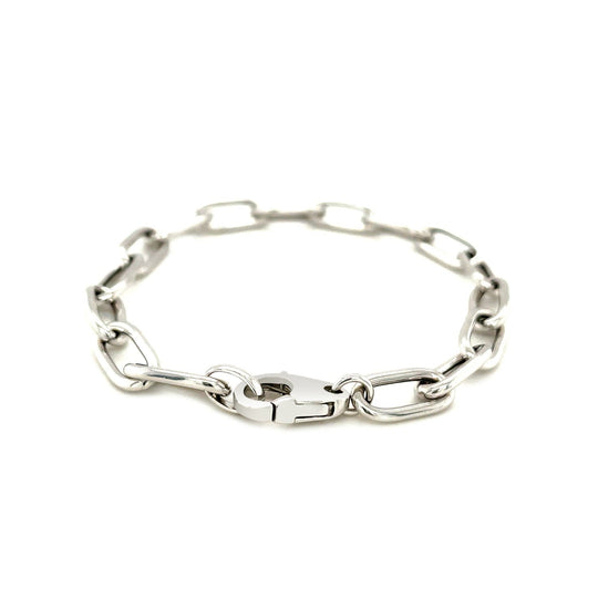 Photo of {{ product.title | truncate: 80, '' | escape }}