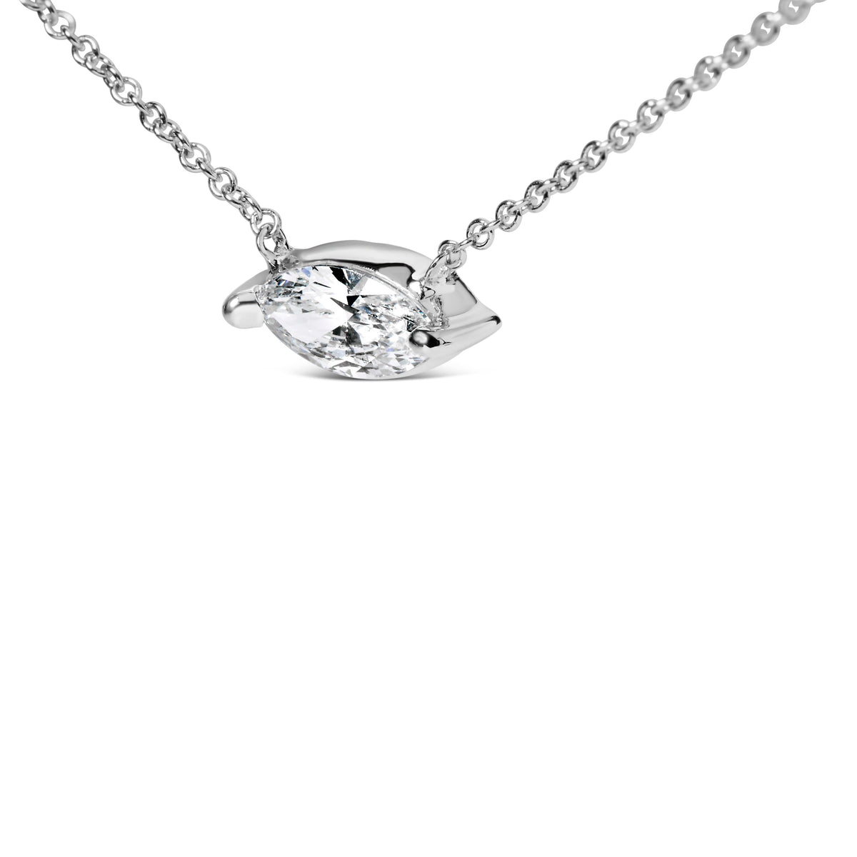 Collar con colgante de oro blanco de 14K con diamante marquise cultivado en laboratorio de 0,50 cts. en orientación este-oeste, solitario de 45,72 cm (color F-G, claridad VS2-SI1)