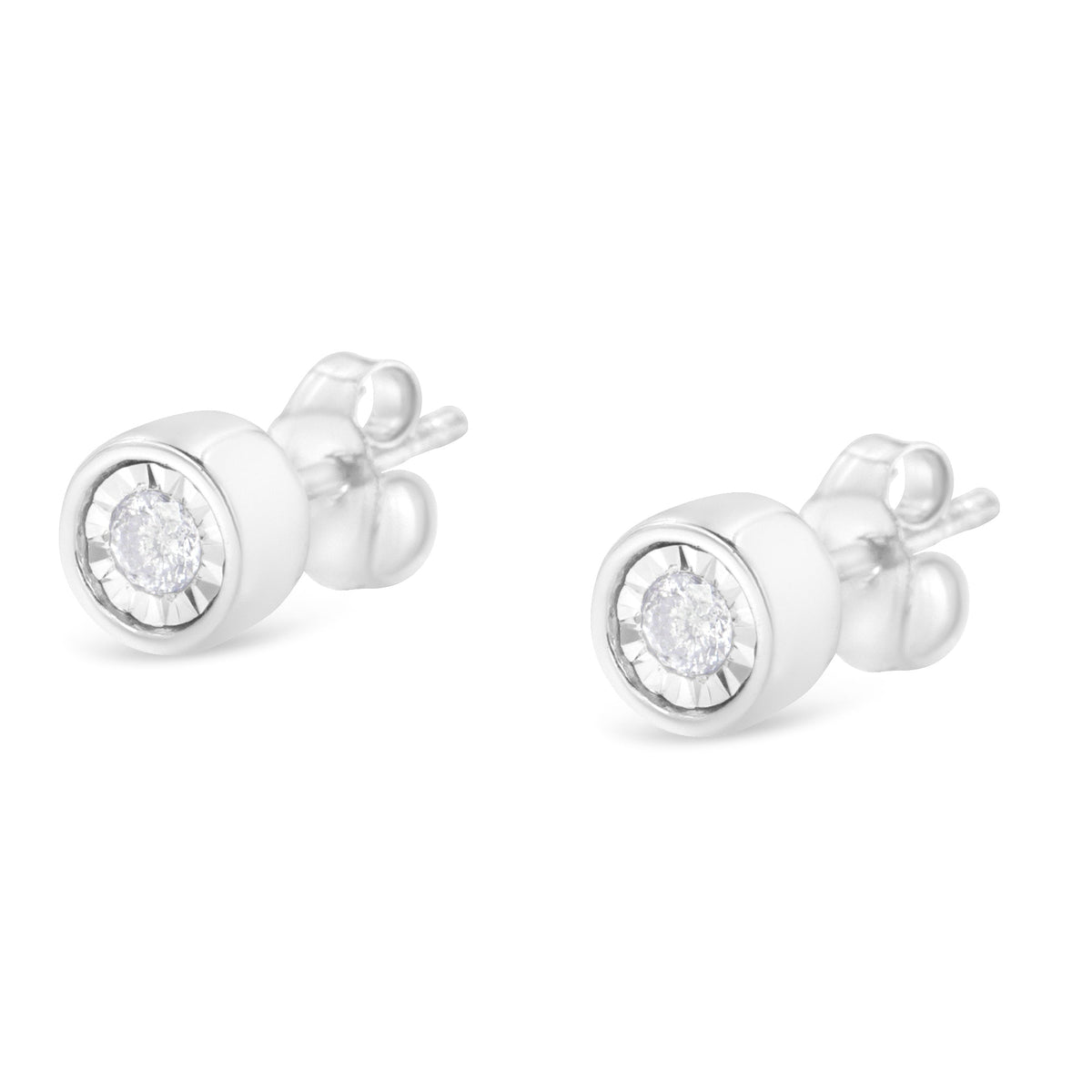Pendientes tipo barril con bisel engarzado tipo milagro de plata esterlina .925 con diamantes redondos de talla brillante de 1/5 Cttw, casi incoloros (color I-J, claridad I2-I3)