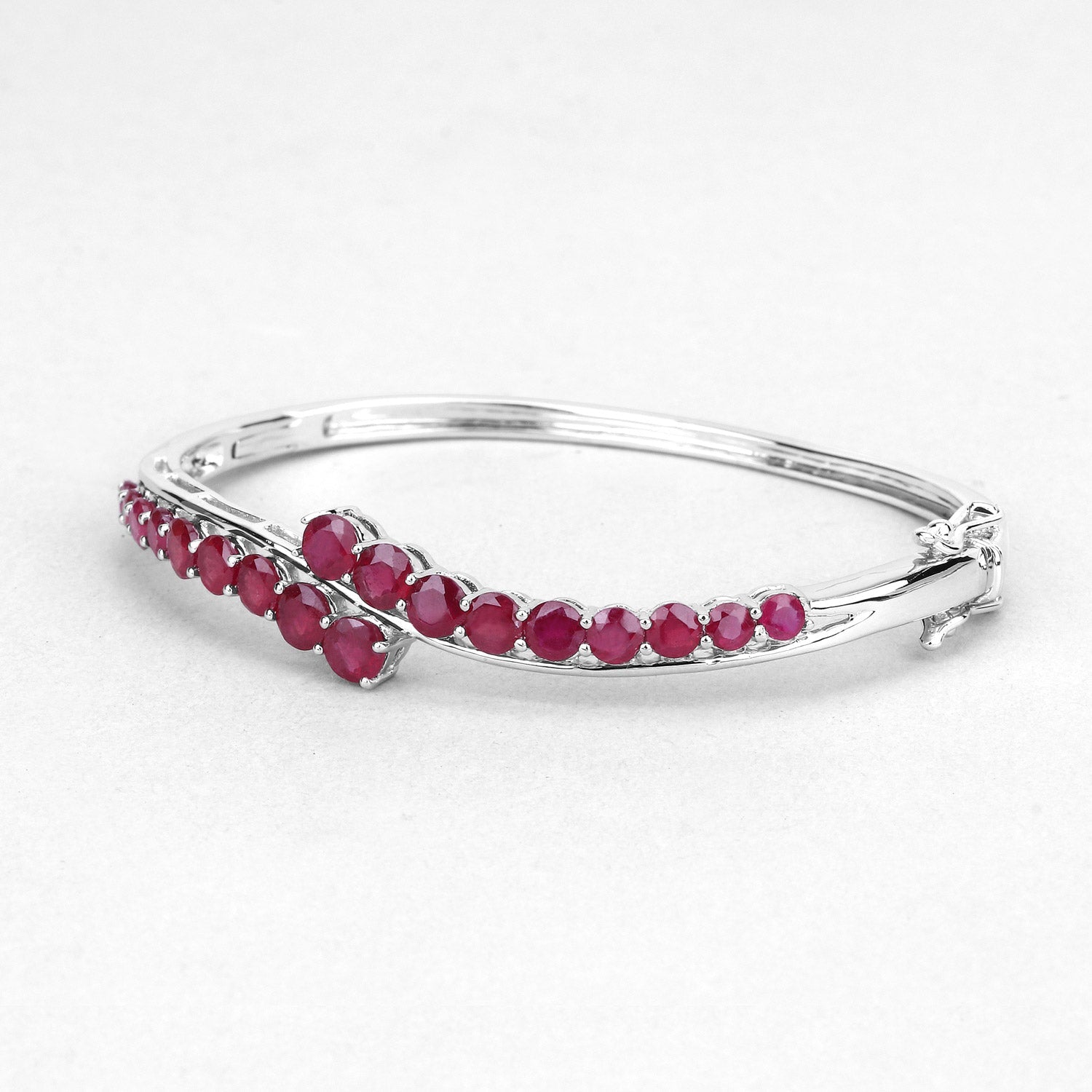 Brazalete de plata de ley .925 con rubí relleno de cristal de 9,10 quilates