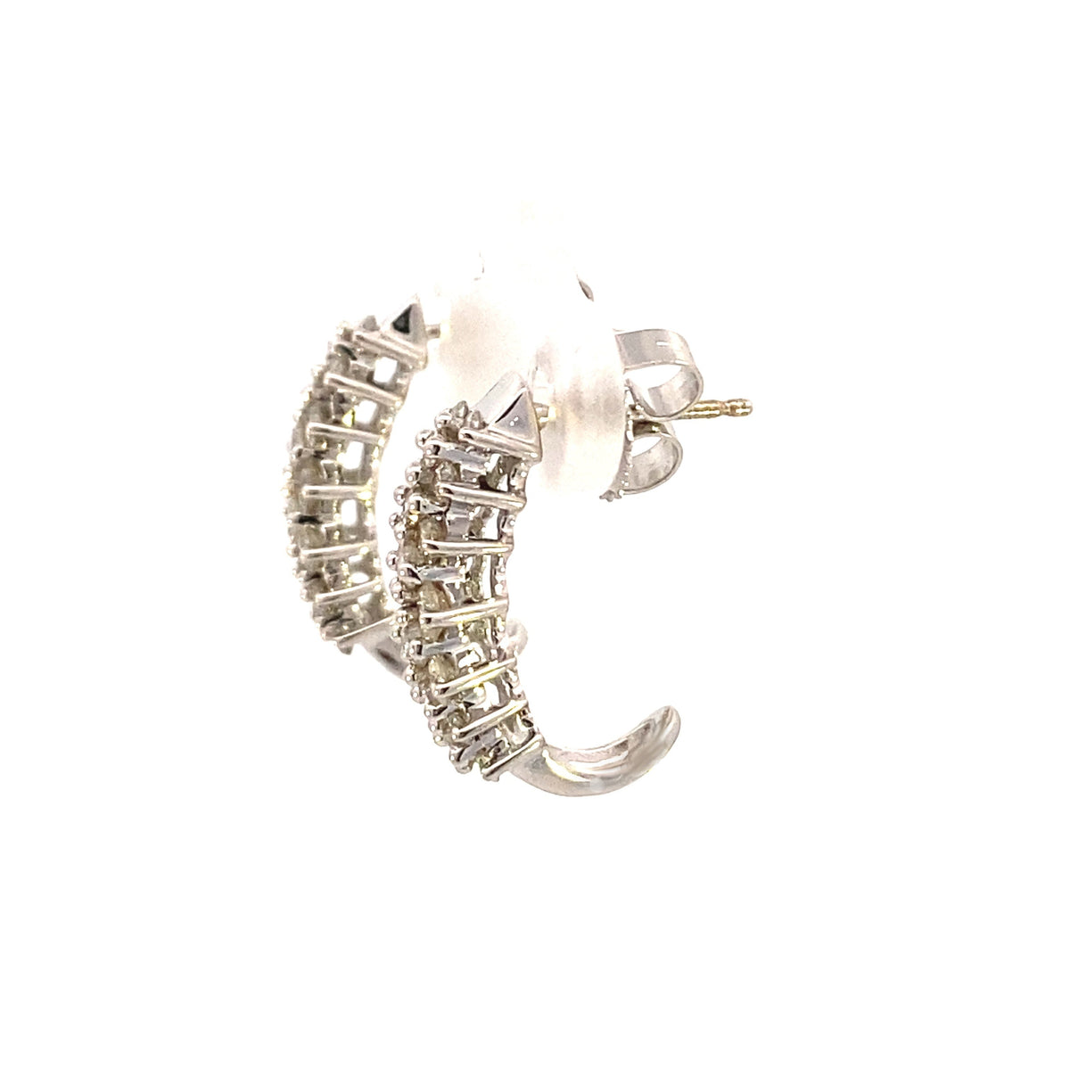 Pendientes de aro con diamantes de 1.09 ct en oro blanco de 14 kt