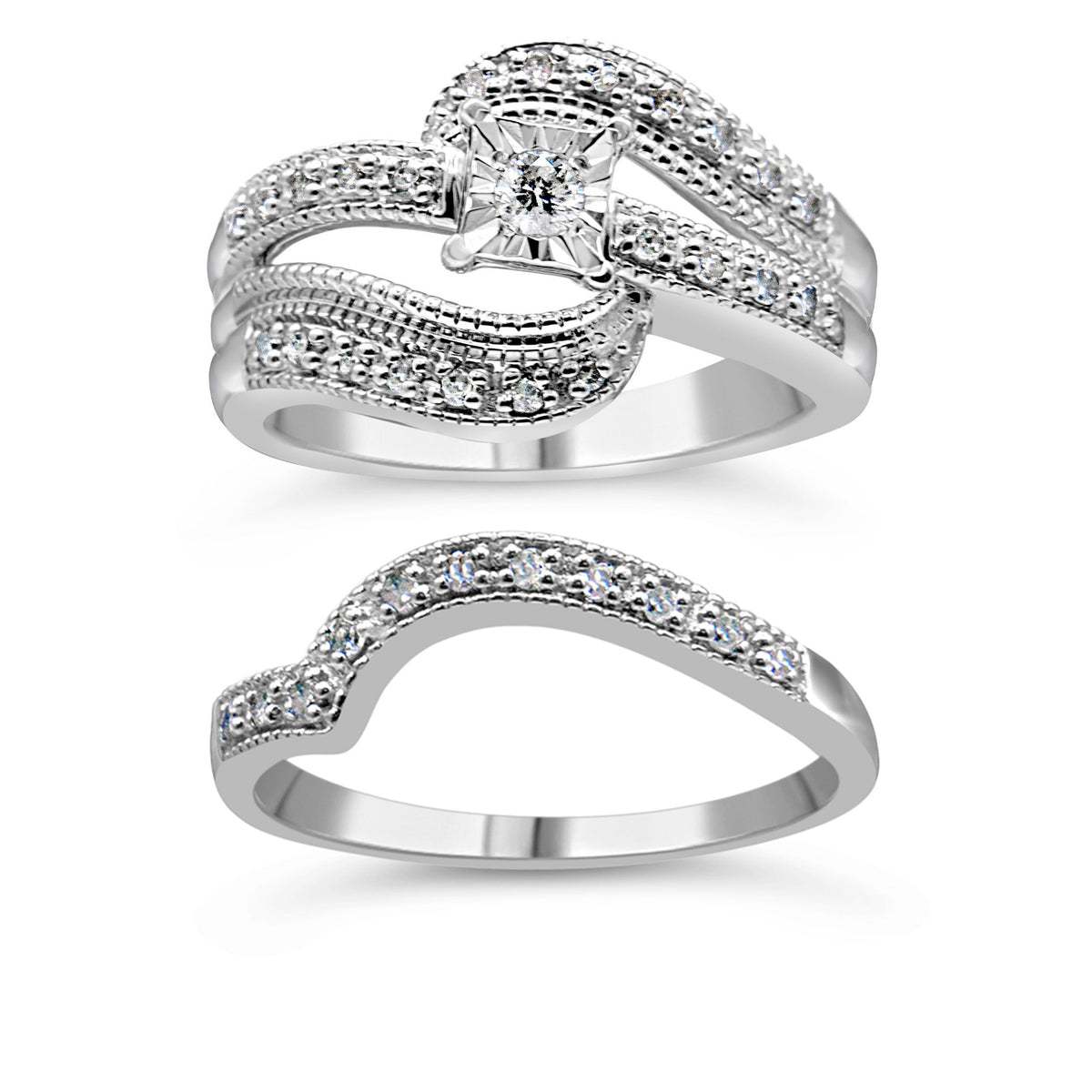 Conjunto de anillo de compromiso y boda de plata de ley .925 con diseño entrecruzado de diamante redondo de 1/3 Cttw (color H-I, claridad I1-I2) - Talla 7